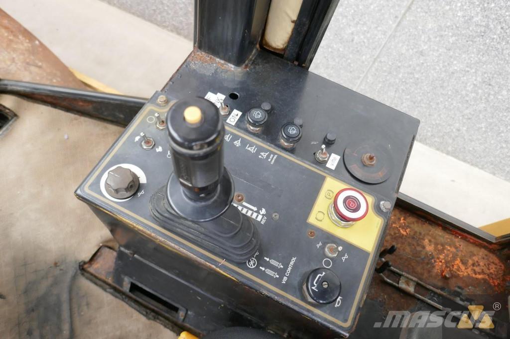 CAT CS433C Egydobos hengerek