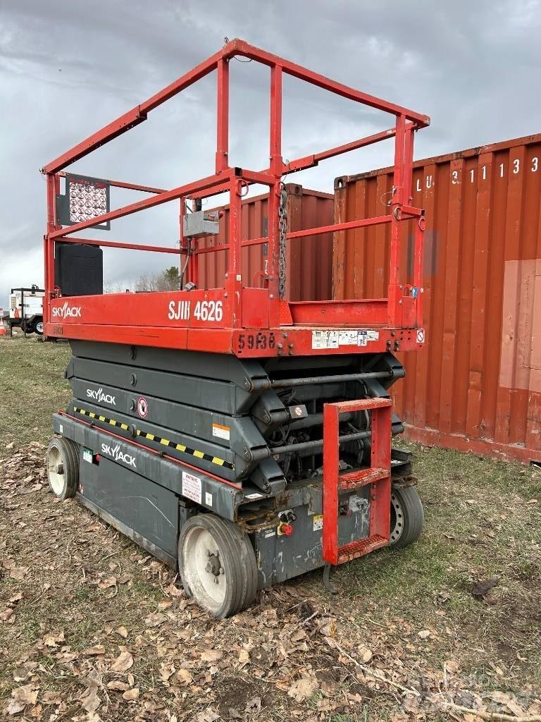 SkyJack SJ III 4626 Ollós emelők