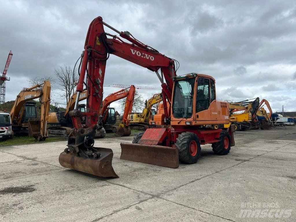 Volvo EW 140 Gumikerekes kotrók