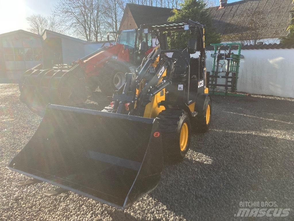 JCB 403 Kompaktrakodók