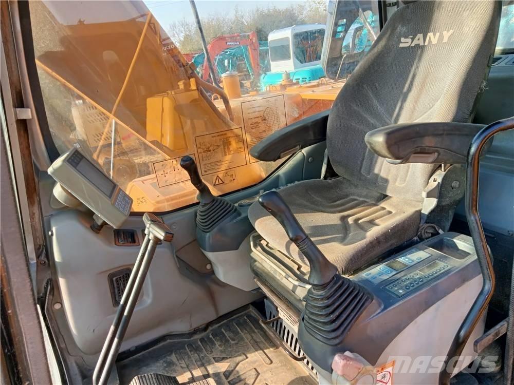 Sany SY135C Lánctalpas kotrók