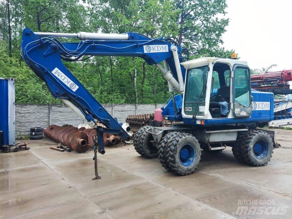 Atlas 1404 Gumikerekes kotrók