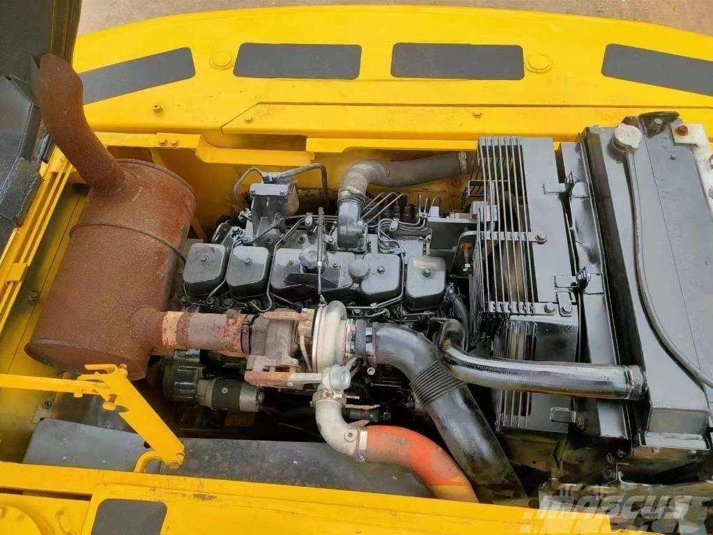 Komatsu pc220-7 Lánctalpas kotrók