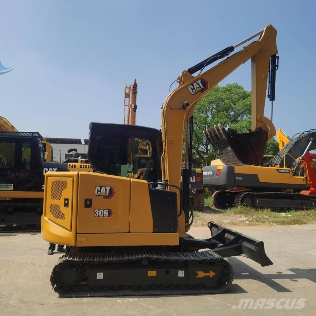 CAT 306 Mini kotrók < 7t
