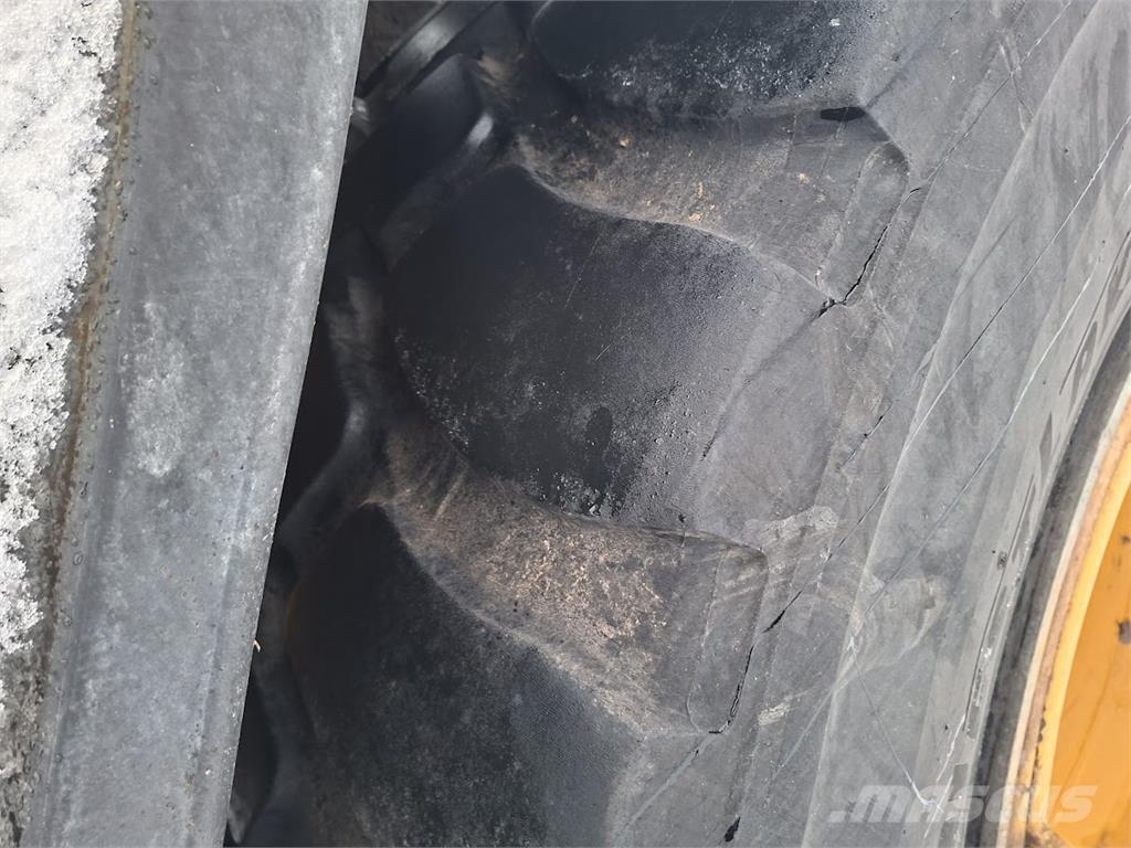 Volvo L180E Gumikerekes homlokrakodók