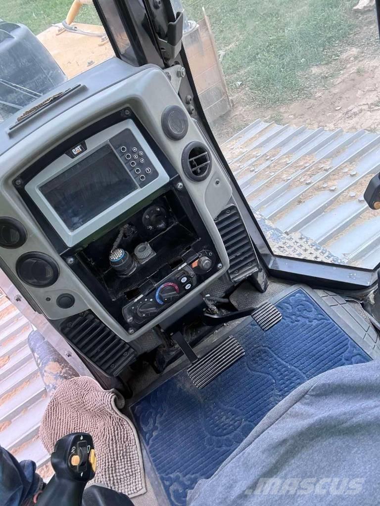 CAT D 6 N LGP lánctalpas dózerek