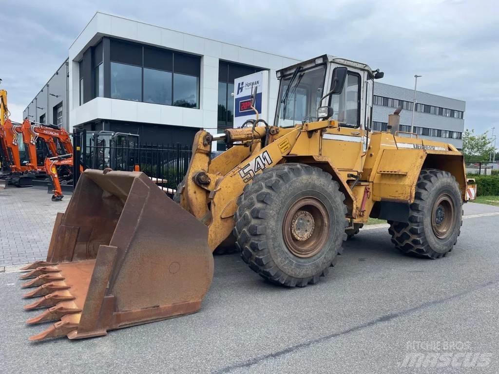 Liebherr L541 Gumikerekes homlokrakodók