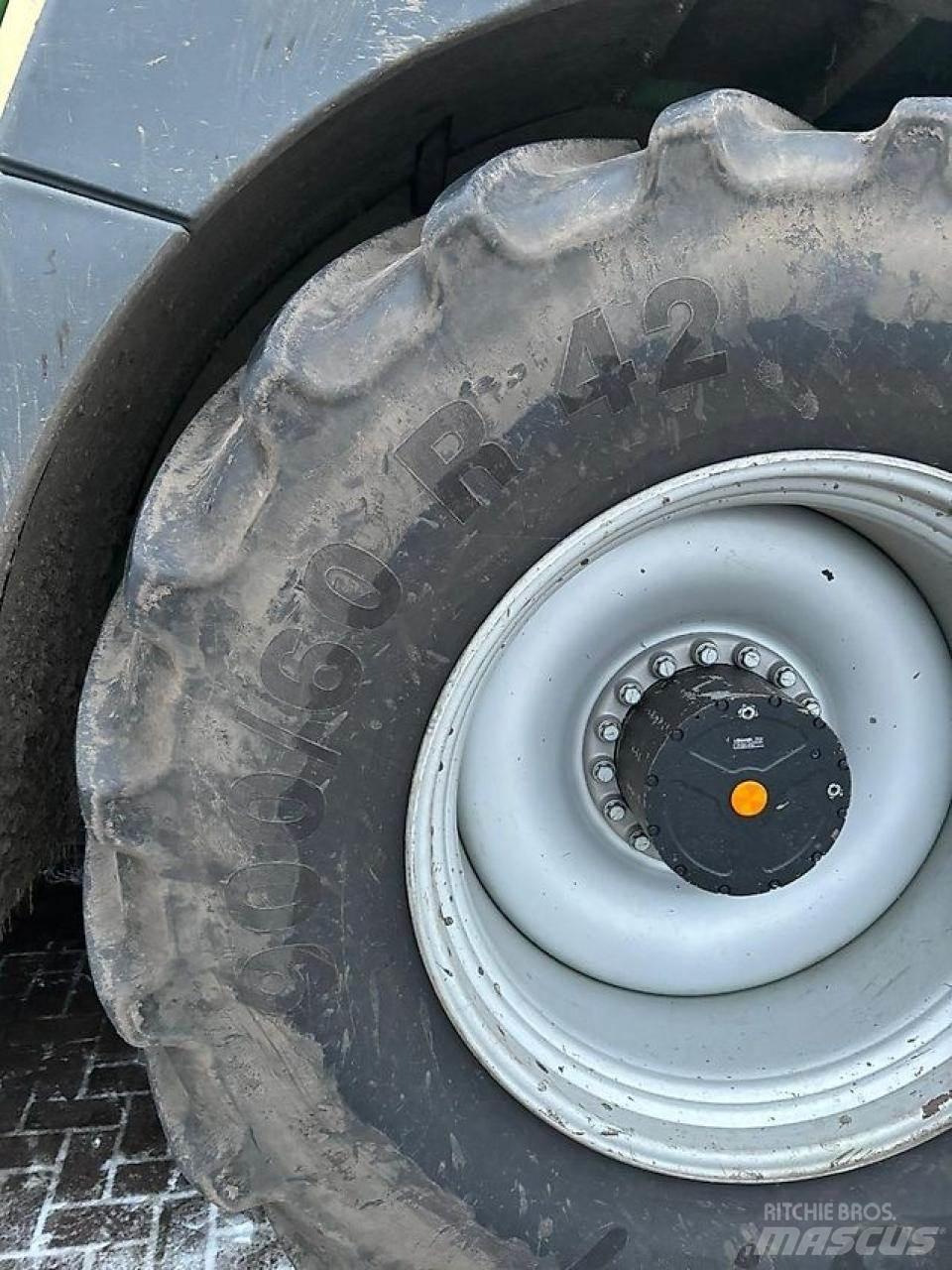 Krone Big X 630 Önjáró szecskázók