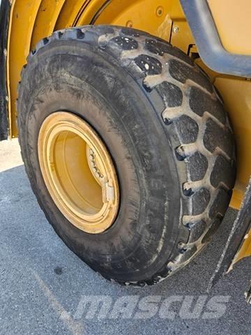 CAT 962 H Gumikerekes homlokrakodók