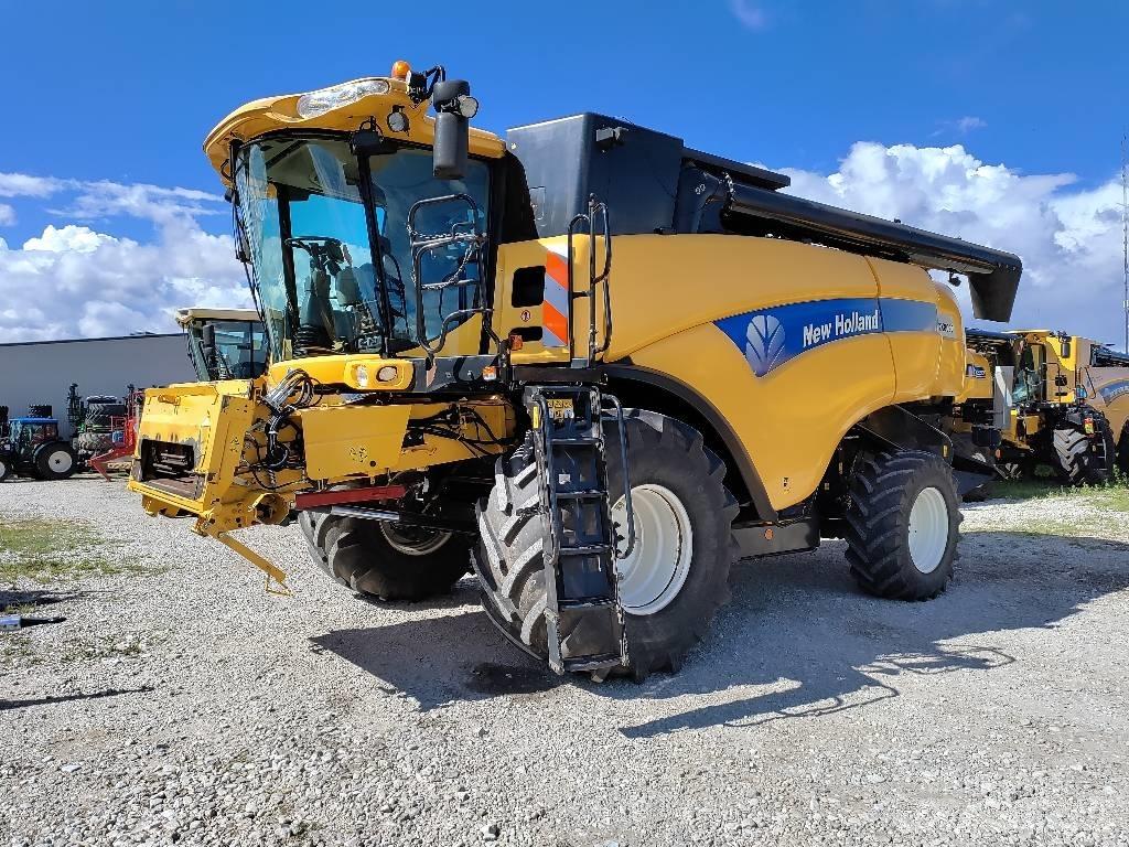 New Holland CX 8090 Kombájnok