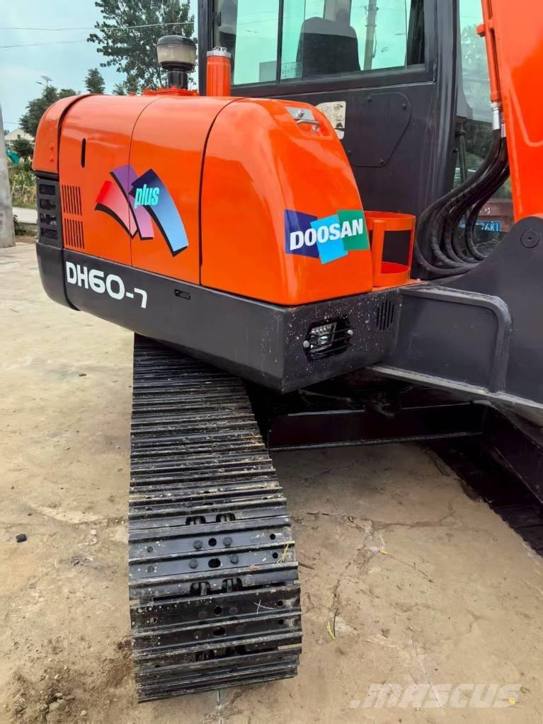 Doosan DH 60 Mini kotrók < 7t
