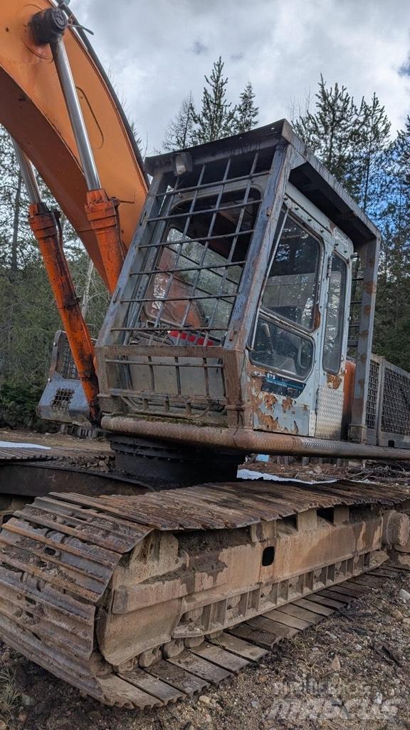 Hitachi EX 200 Lánctalpas kotrók
