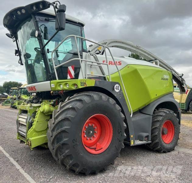 CLAAS JAGUAR 950 Önjáró szecskázók