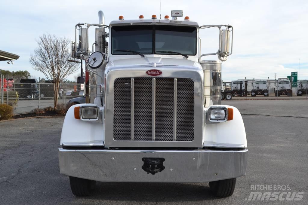Peterbilt 367 Nyergesvontatók