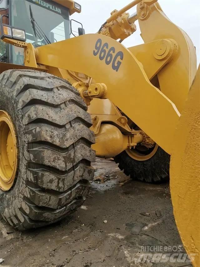 CAT 966G Gumikerekes homlokrakodók