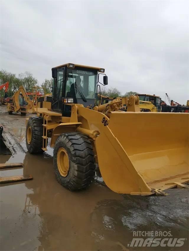 CAT 966G Gumikerekes homlokrakodók