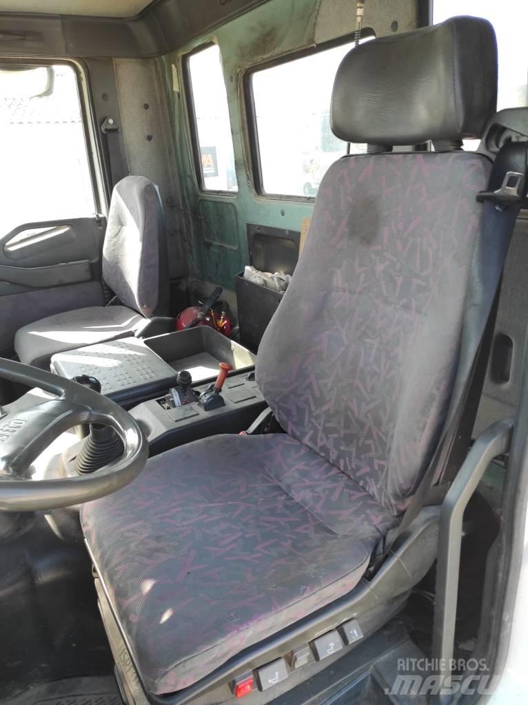 Iveco MP260 E35H Billenő teherautók