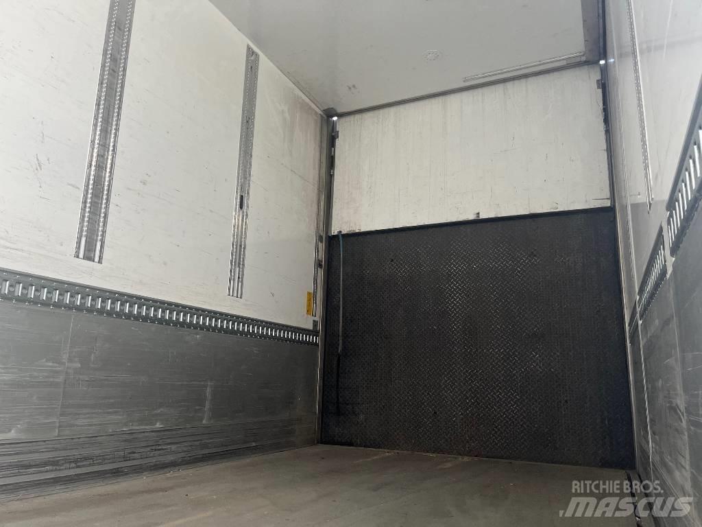 Scania R540B6X2*4NB Dobozos teherautók