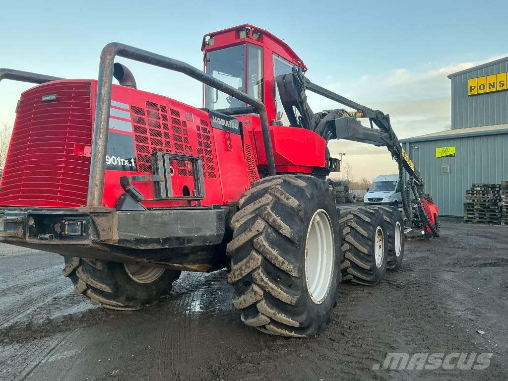 Komatsu 901 TX Betakarítók