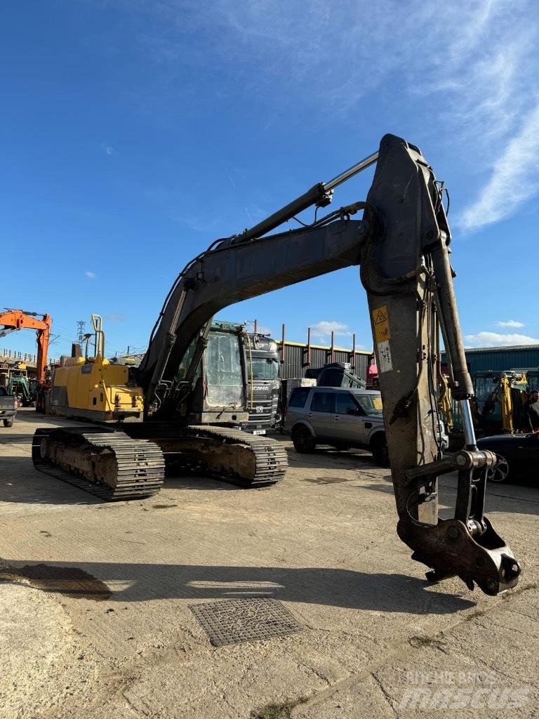 Volvo EC 220 DL Lánctalpas kotrók