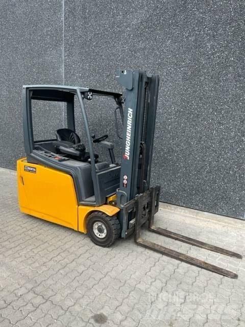 Jungheinrich EFG 218 Elektromos targoncák