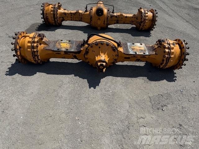 CASE 821 E AXLES Tengelyek