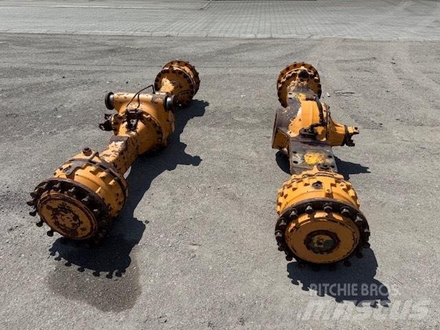 CASE 821 E AXLES Tengelyek