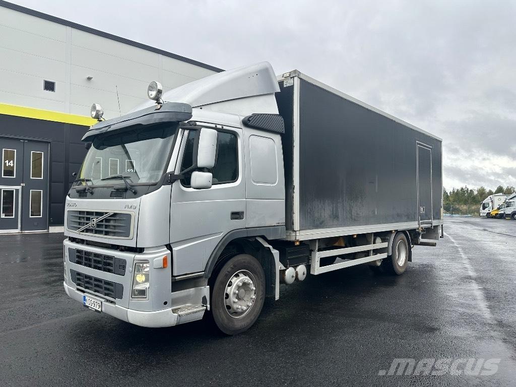 Volvo FM9 300 4x2 Dobozos teherautók