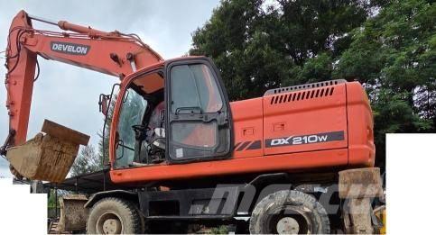 Doosan DX 210 W Gumikerekes kotrók