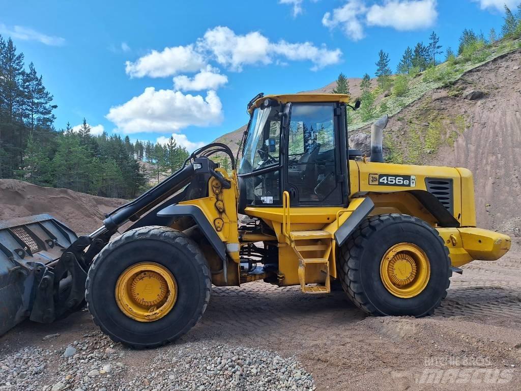 JCB 456 HT Gumikerekes homlokrakodók