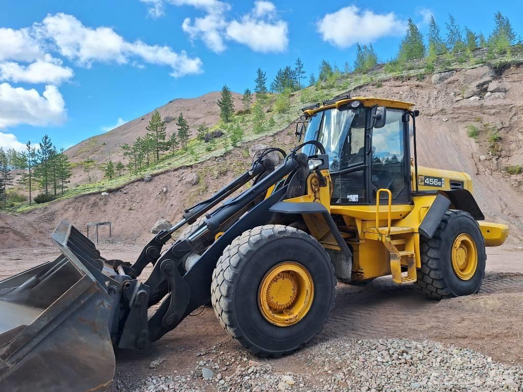 JCB 456 HT Gumikerekes homlokrakodók