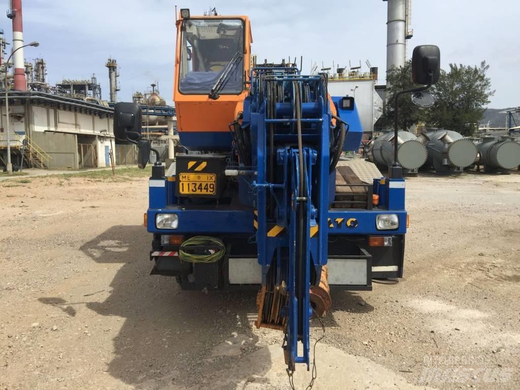 Kato CR 22MR Terepdaruk