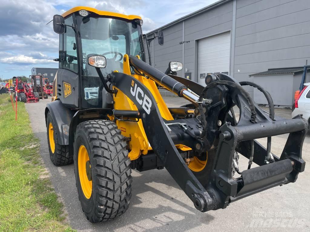 JCB 409 Gumikerekes homlokrakodók