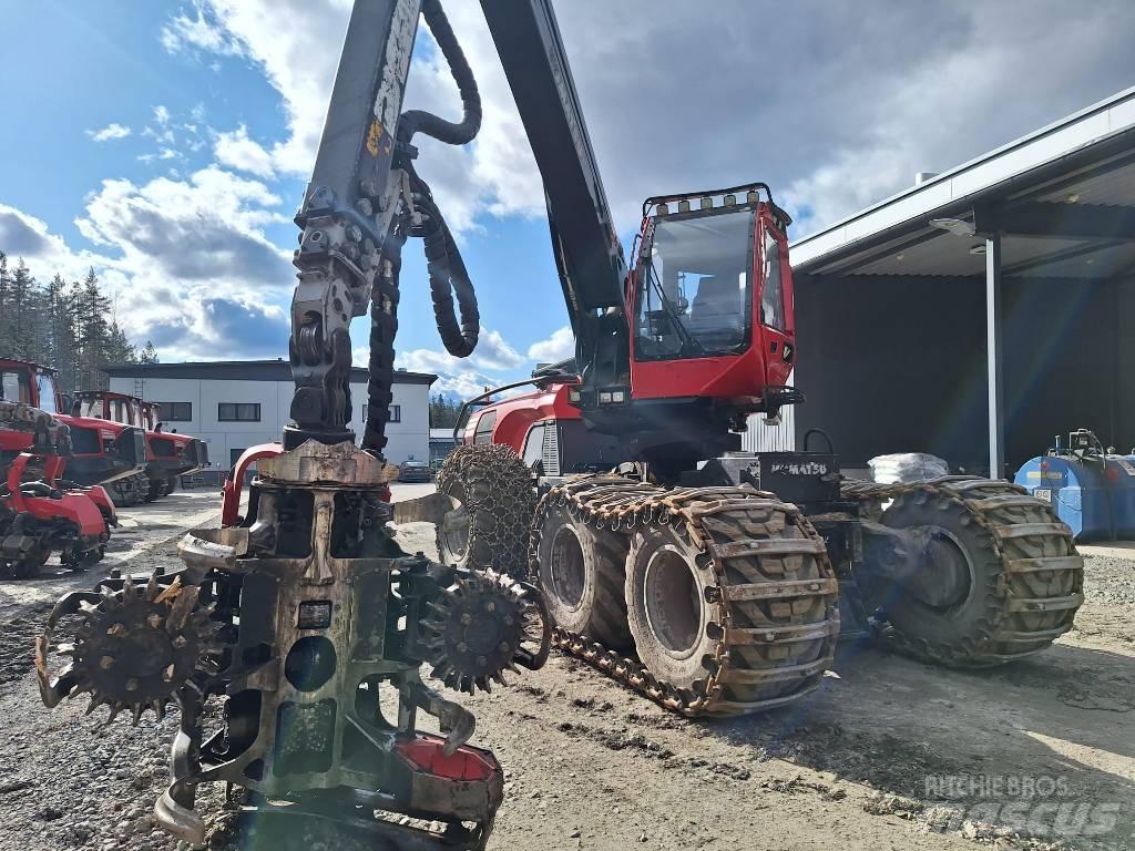 Komatsu 931 Betakarítók