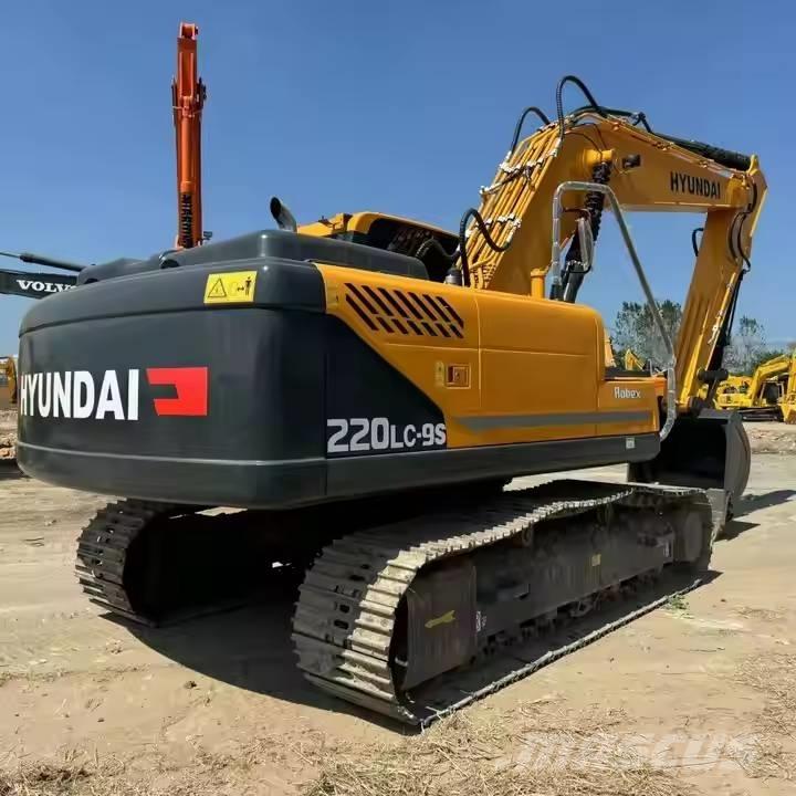 Hyundai R220LC-9S Lánctalpas kotrók