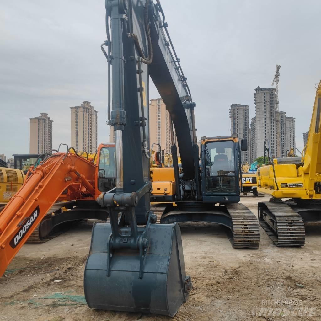 Hyundai R 225LC-9T Lánctalpas kotrók