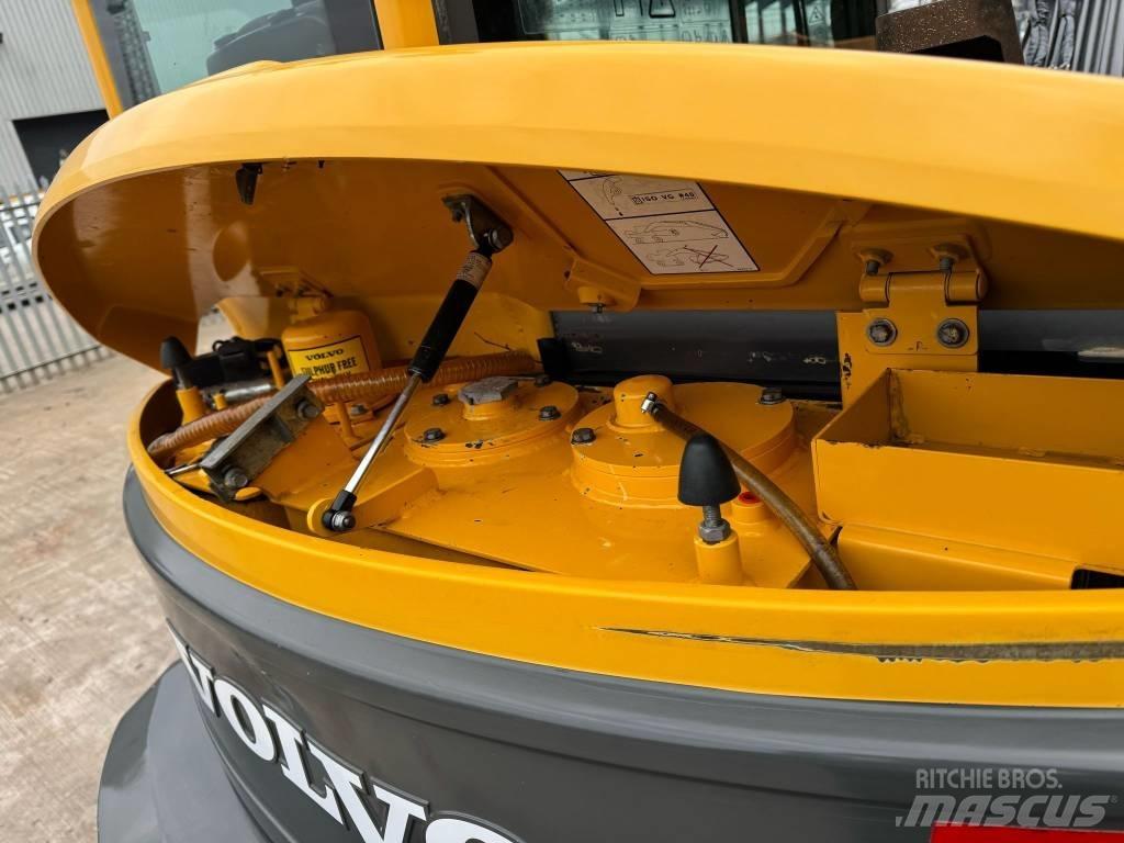 Volvo ECR 88 Közepes (midi) kotrók 7 t - 12 t