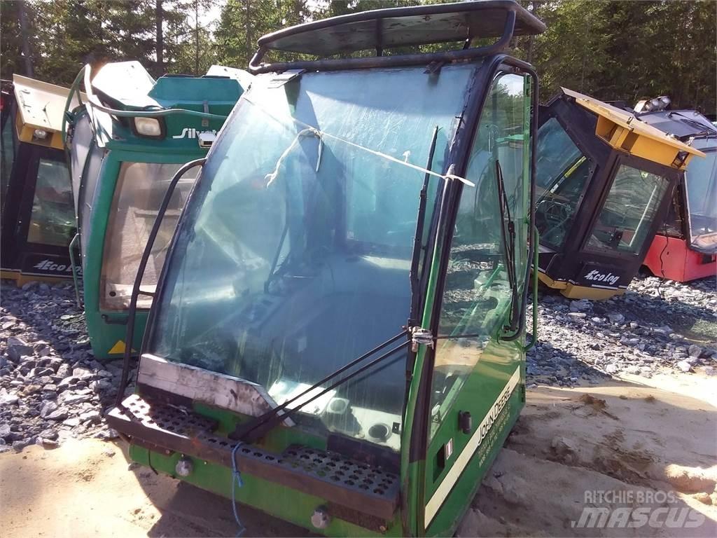 John Deere 1470d Vezetőfülke és belső tartozékok