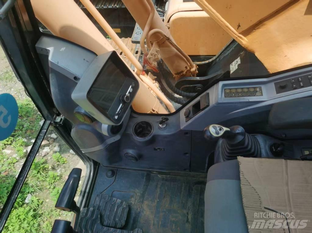 Hyundai 225lc-9t Lánctalpas kotrók