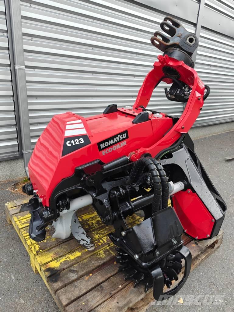Komatsu C 123 Betakarító fejek