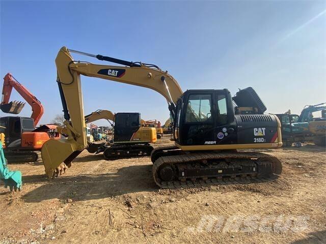 CAT 318D2 Lánctalpas kotrók