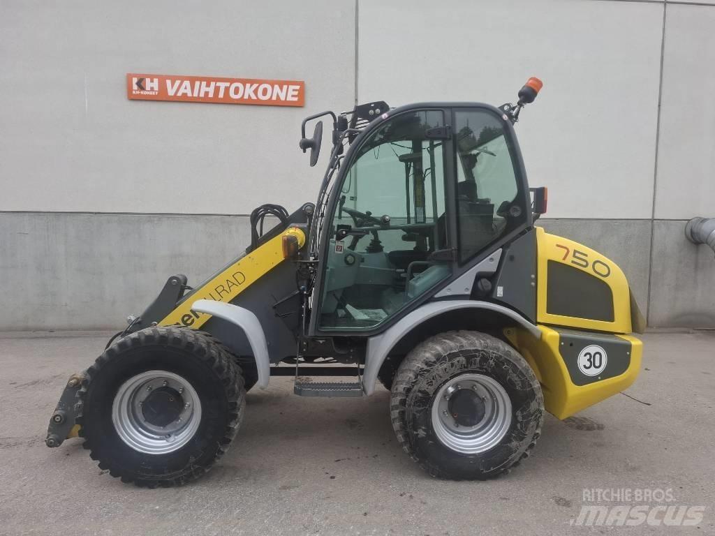 Kramer 750 Gumikerekes homlokrakodók