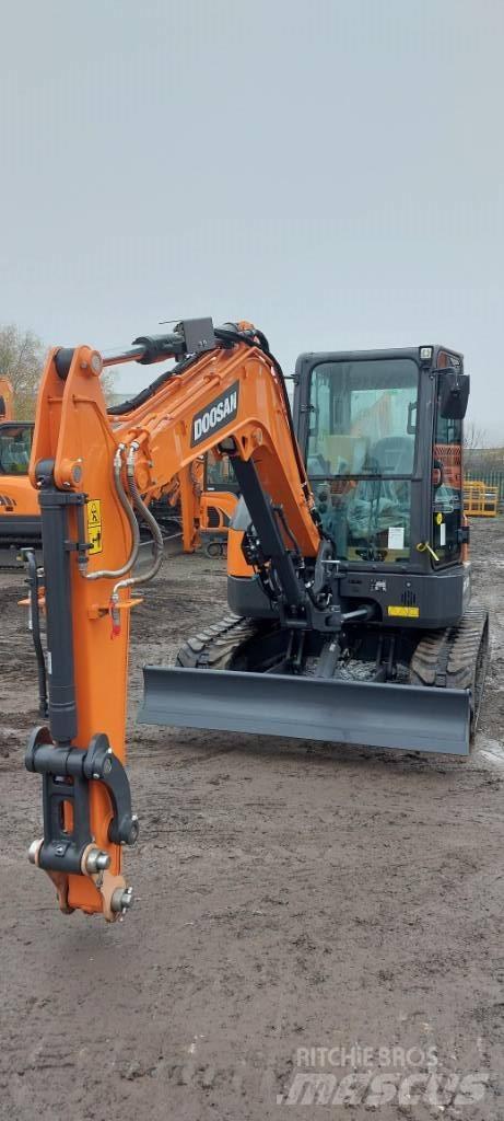 Doosan DX 50 Z Lánctalpas kotrók