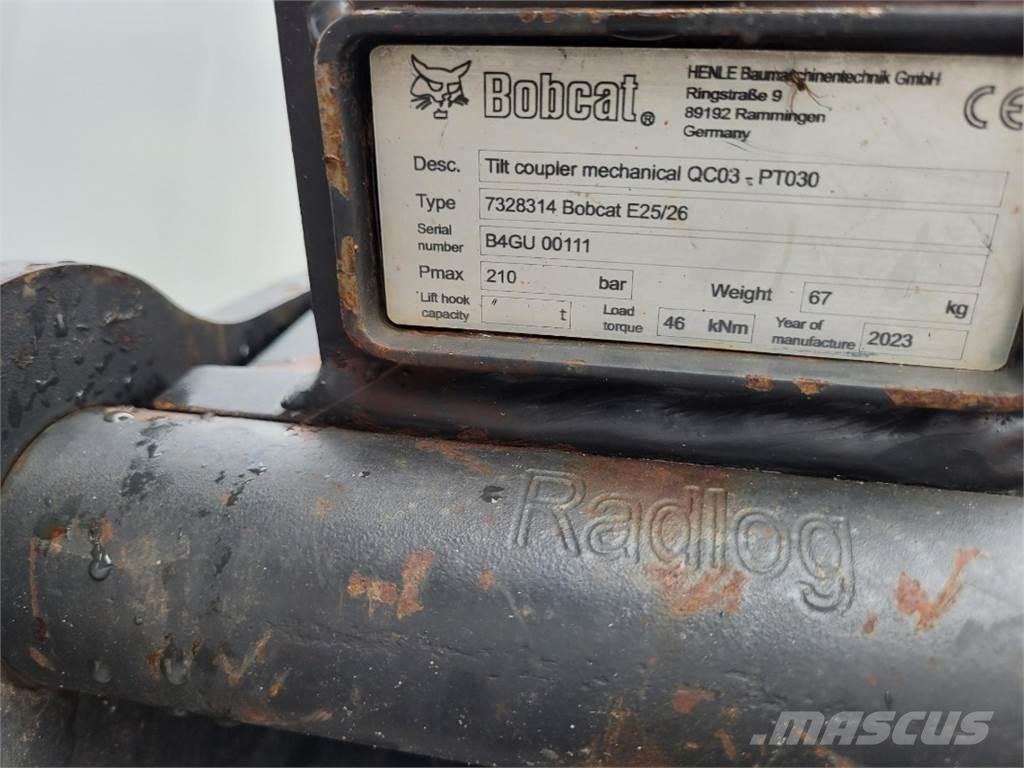 Bobcat E27 Mini kotrók < 7t