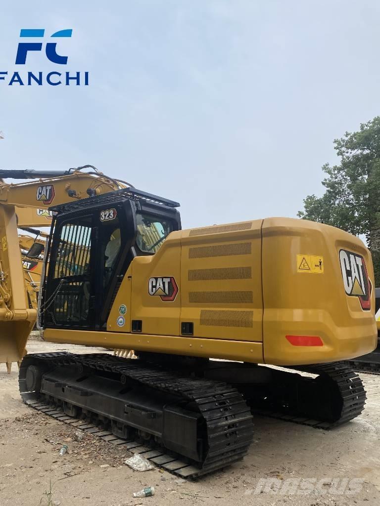 CAT 323 Lánctalpas kotrók