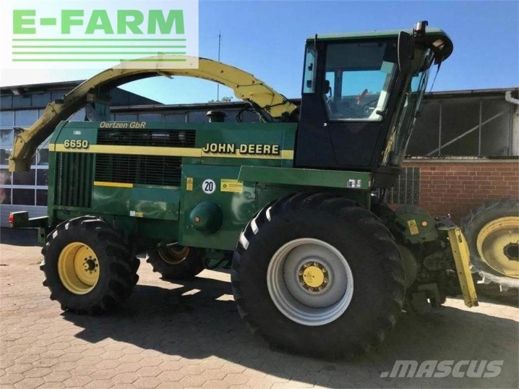 John Deere 6650 Önjáró szecskázók
