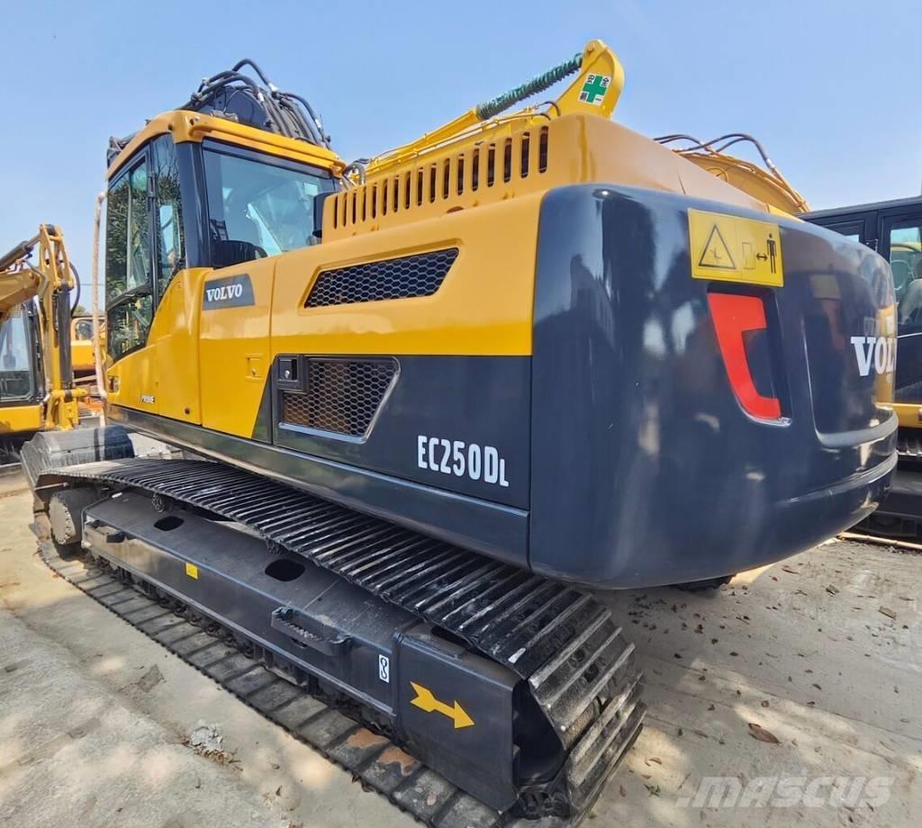 Volvo EC 250 D Lánctalpas kotrók