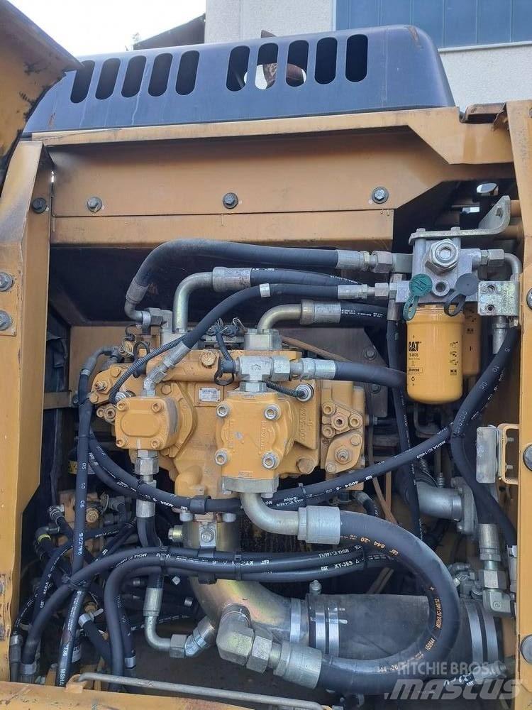 CAT 319 C LN Lánctalpas kotrók