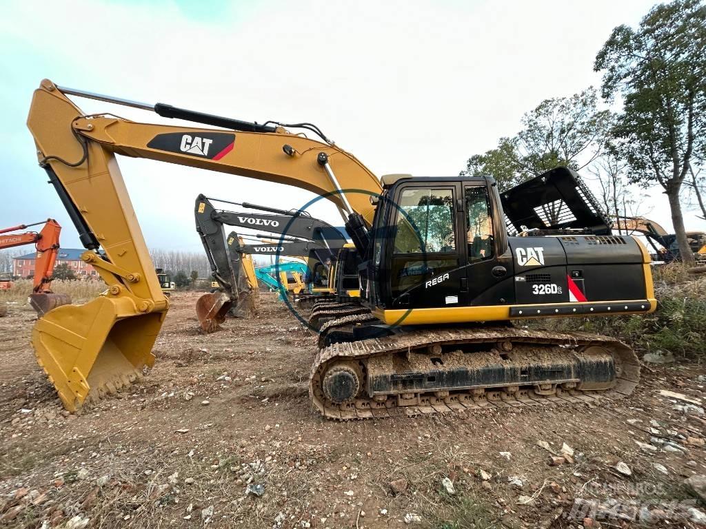 CAT 326D Lánctalpas kotrók