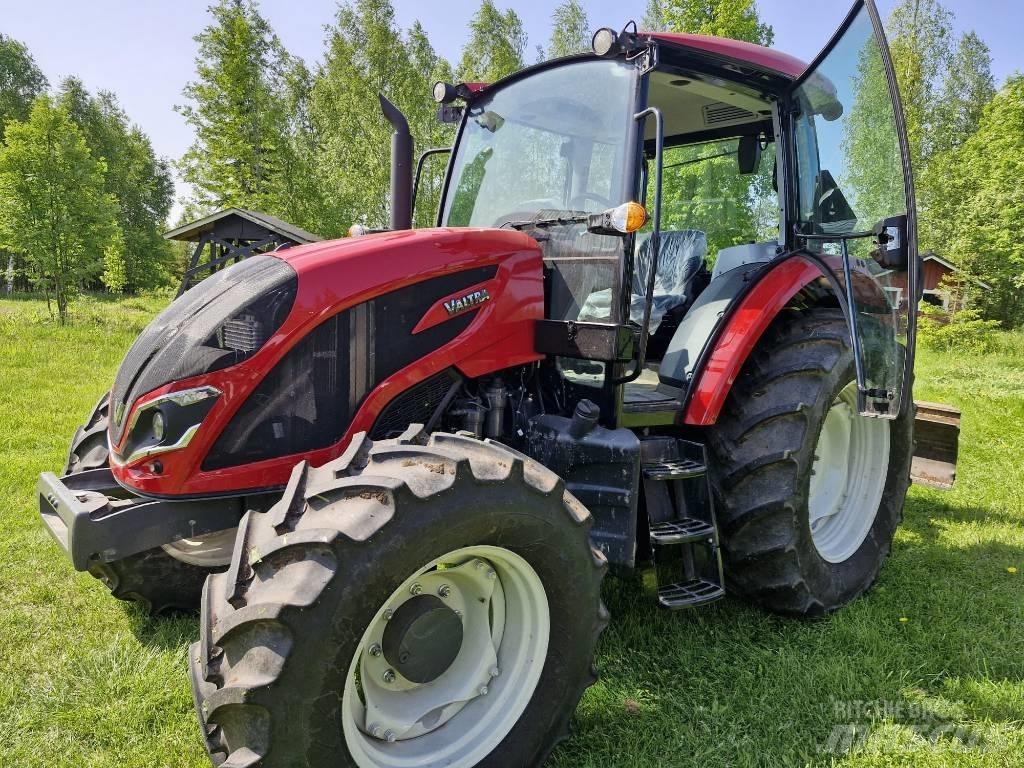 Valtra A 105 Traktorok